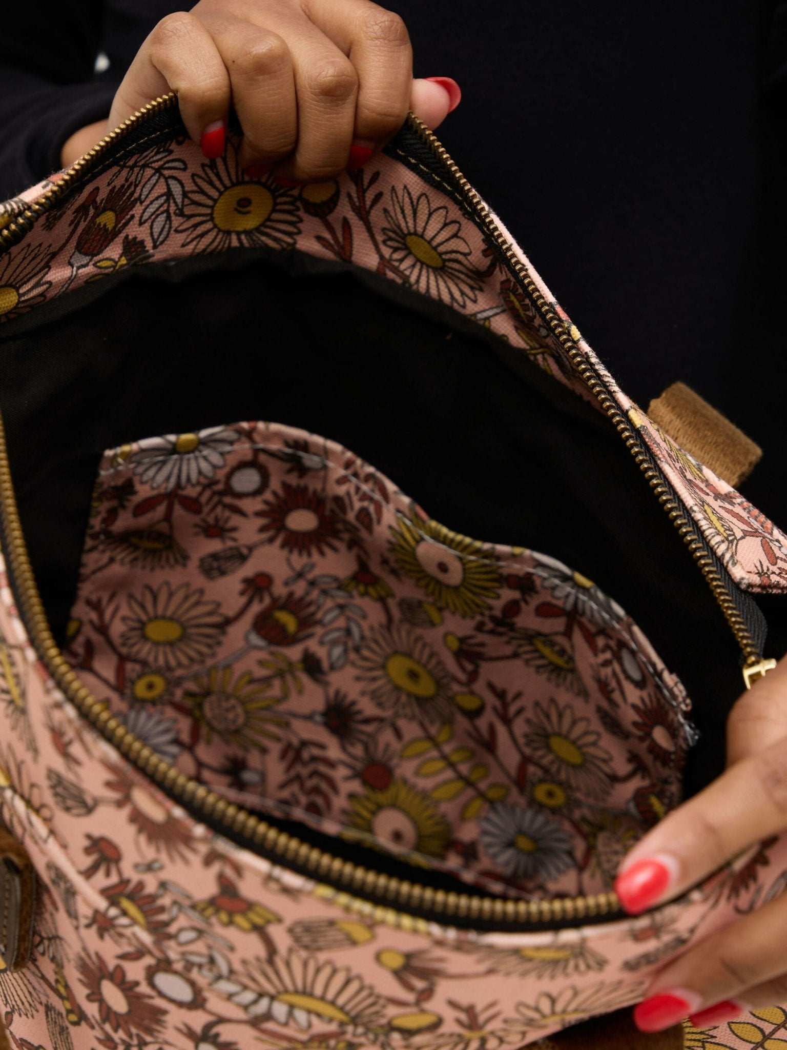 Lelesta Creations X Undameta Tote Bag ( Ditzy Maua Rosy) - Peach - image 2